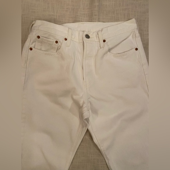 Levi Women’s 501 S Jeans - Picture 2 of 4